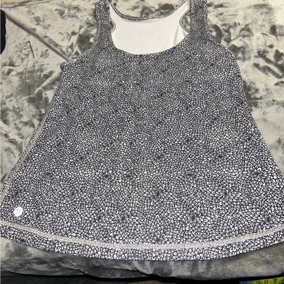 Lululemon Athletica Black and White Tank Top - Picture 1 of 3